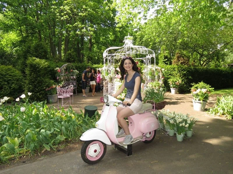 Jardim Romântico do Keukenhof, o parque das tulipas da Holanda, que inspira uma proposta de casamento.