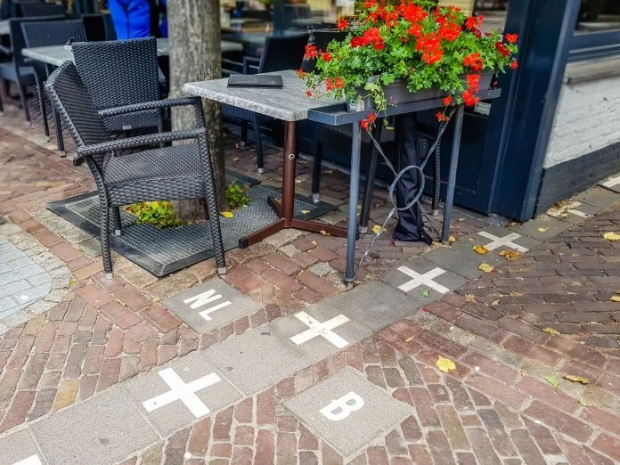 Hotel Brasserie Den Engel, famoso café que fica na divisa de Baarle-Nassau, na Holanda, com Baarle-Hertog, na Bélgica