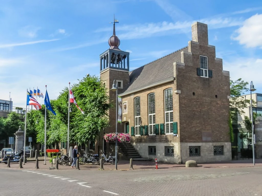 Prédio do Centro de Informações Turísticas, antiga prefeitura de Baarle-Nassau