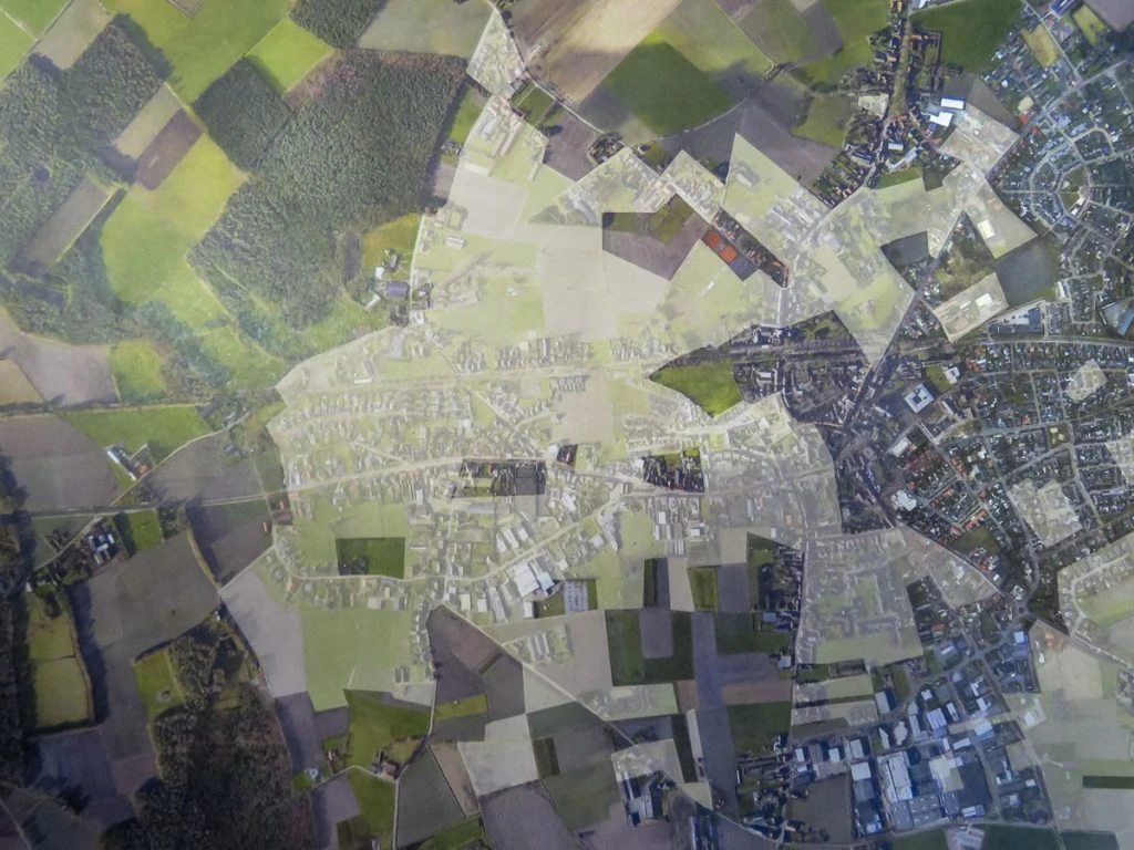 Mapa com vista aérea das cidades de Baarle-Nassau, na Holanda e Baarle-Hertog, na Bélgica